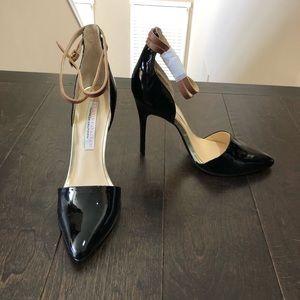 NWOT Double ankle strap pointy toe black stiletto